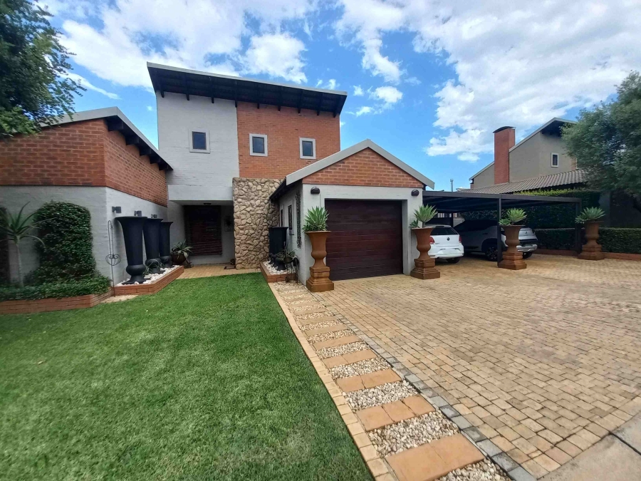 3 Bedroom Property for Sale in Waterval East North West